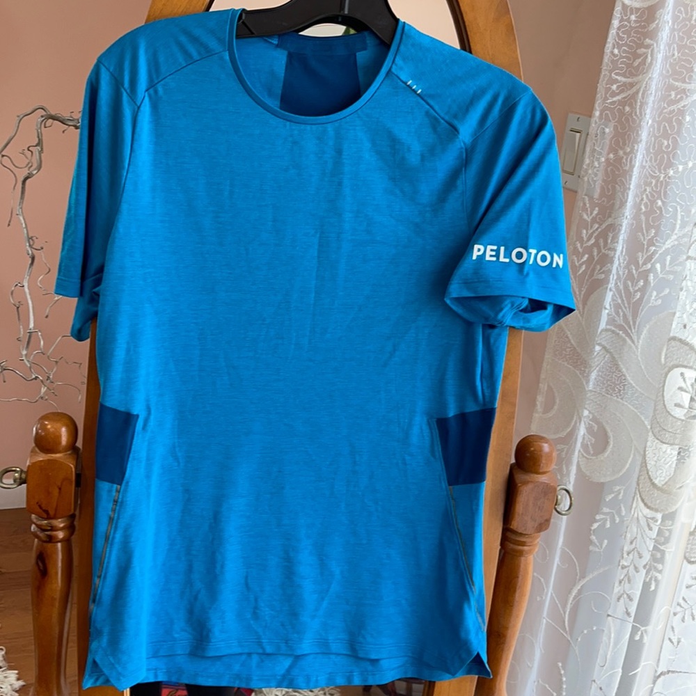 Blue aqua color Lululemon tee